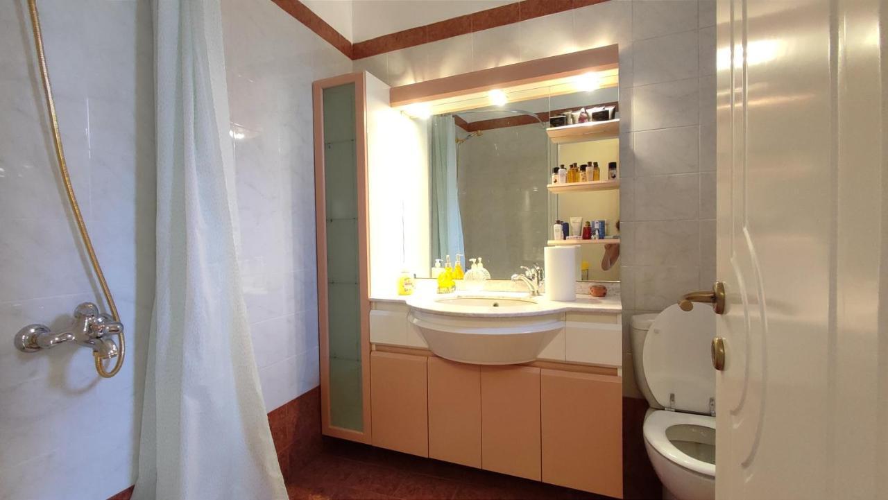The Golden Guest House Peraía المظهر الخارجي الصورة