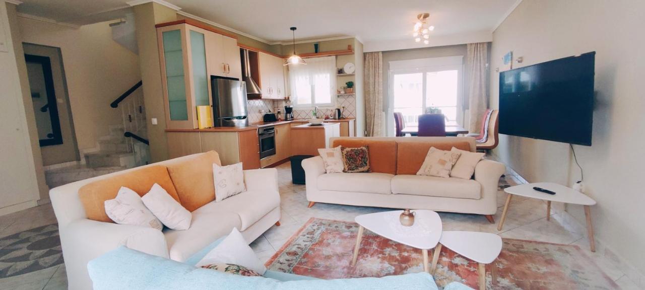 The Golden Guest House Peraía المظهر الخارجي الصورة